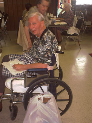 antioch_senior_center_103101_47.JPG 29.8K